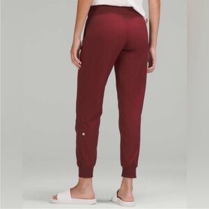 Lululemon Dance Studio Mid Rise Jogger NWT Size 4 Stripe Red Merlot lw5enms